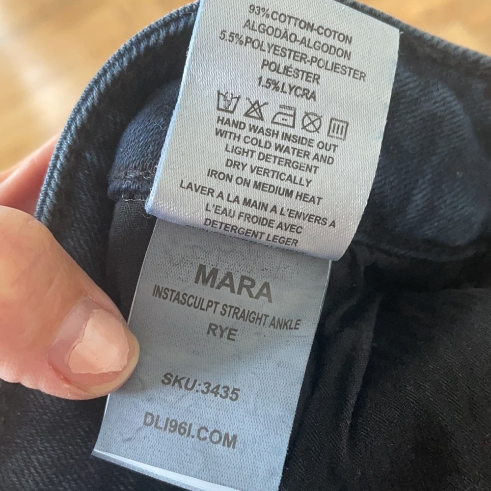 DL1961 Mara Raw Edge Button Hem Straight Ankle Jean 25 Dark Blue Wash - Picture 7 of 7